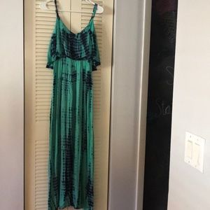 Maternity maxi
